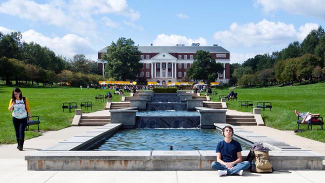 admissions visit us background Thumbnail
